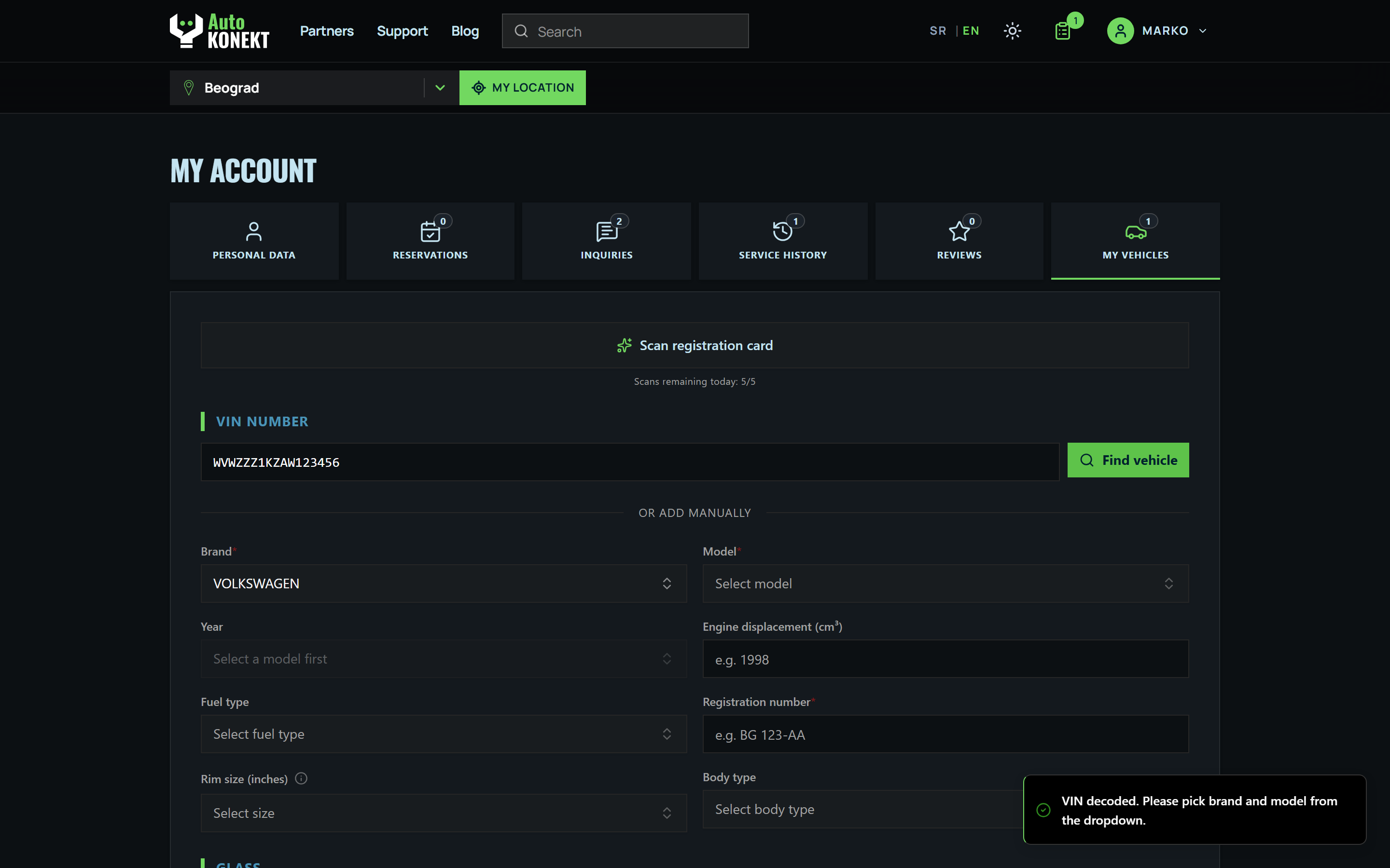 AutoKonekt VIN decoding — vehicle data filled in automatically from the chassis number